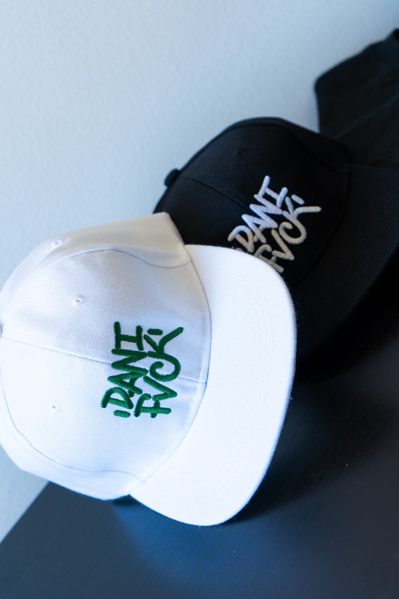 BLACK SNAPBACK - DNFVCK